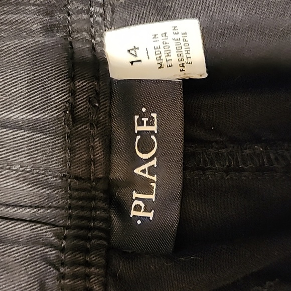Children's Place Pocketed Black Cargo Pants - Picture 6 of 8
